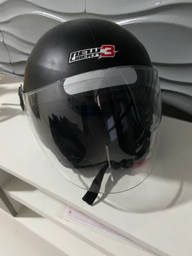 Capacete