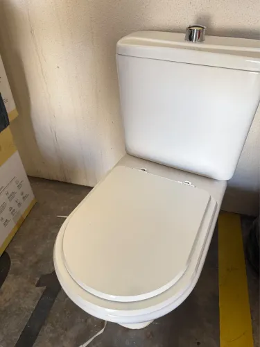 Vendo dois vasos sanitários