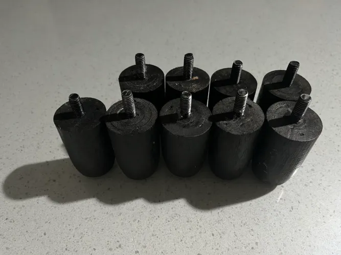Pés Para Cama Box Bau e Moveis Com 7cm Altura Preto Kit Com 7 unidades