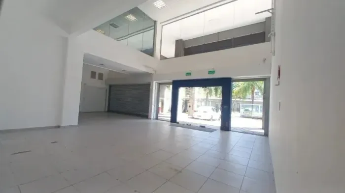 Ponto Comercial/Loja para Aluguel no Bairro São João com 520m² de Área Útil