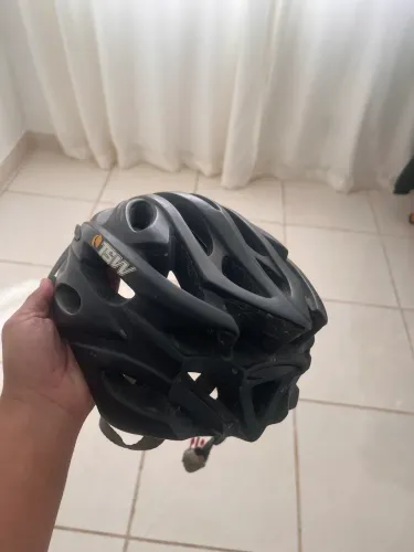 Capacete ciclismo TSW pouco usado