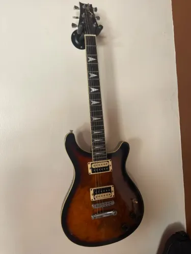 GUITARRAS