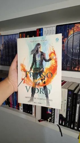 Livros variados por 15-25 reais<br>Ótimo estado de conservação!