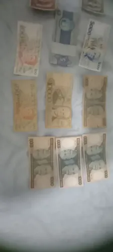Notas de dinheiro verdadeiras antigas vendo e vc coloca o preço!!!