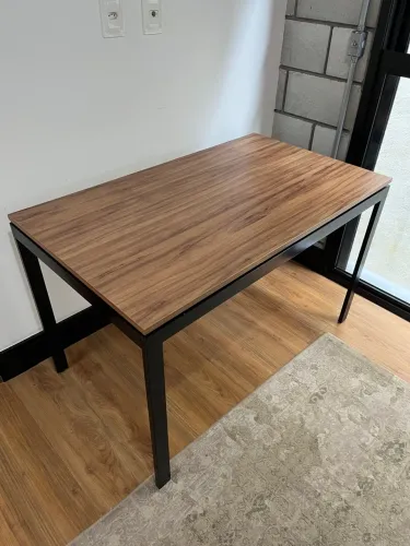 Mesa para escritório madeira e aço 1,20 x 70cm