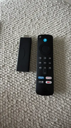 Fire TV Stick HD - (Com Alexa)