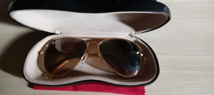 Oculos Rayban legitimo + brinde!Perfeito pro dia dos pais!
