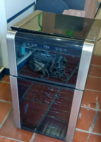 vendi ADGA climatizada Dual zone 29 em ótimo estado
