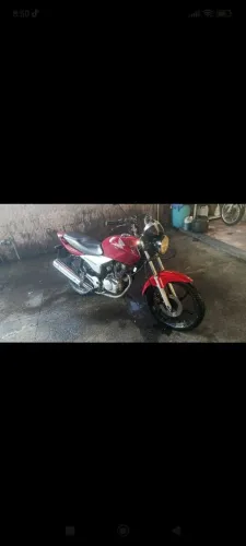 Moto nova muito conservada!! 