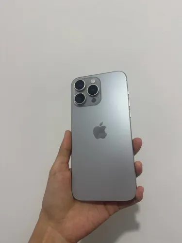 iPhone 15 Pro Max 256GB - Titânio Natural