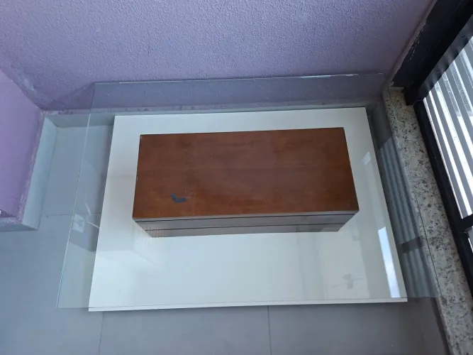 Linda mesa para sala de estar