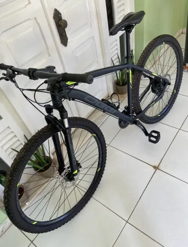 Bicicleta OGGI HACKER HDS 