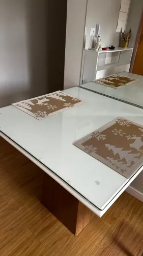 Mesa de jantar retangular (para 4 lugares)