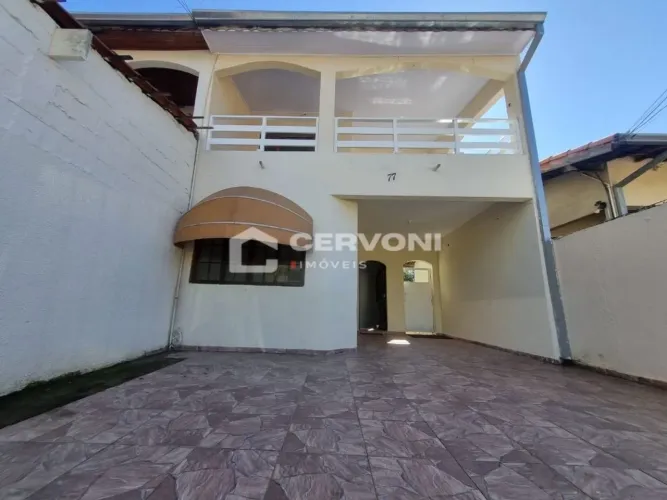 Sobrado Amplo 300m² + Casa Extra | Direto com Proprietária | Aceita Caução?