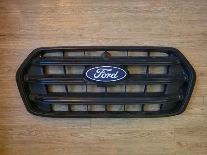 Grade Ford Transit 2025/2026