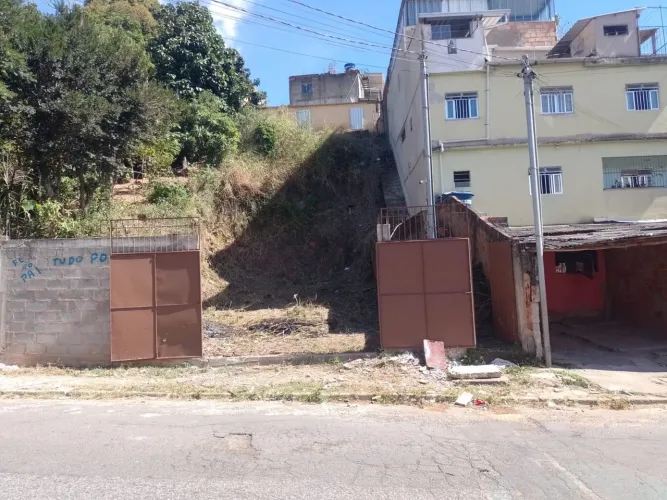 Lote no Bairro Grama