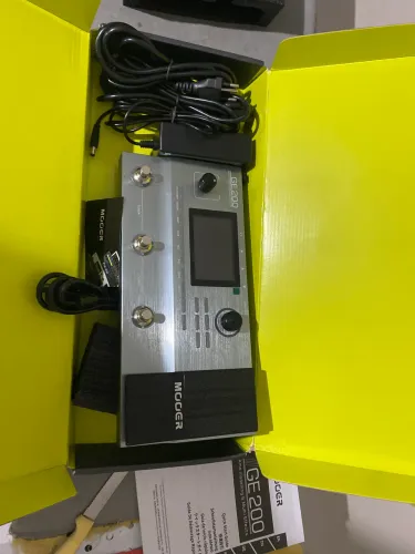 Pedaleira mooer GE200