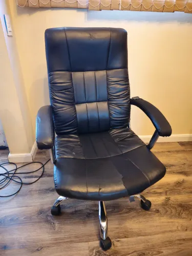 Mesa e cadeira de escritório USADO