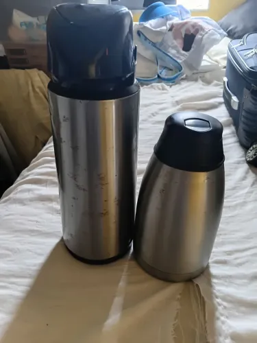 Vende-se dois quente frio de inox imbui