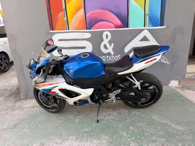 Moto srad 1000