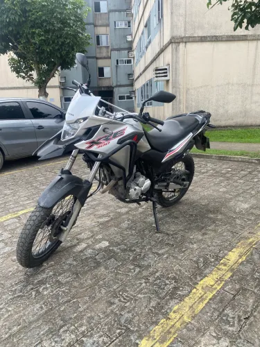 Honda XRE300 Abs 2021 muito nova 