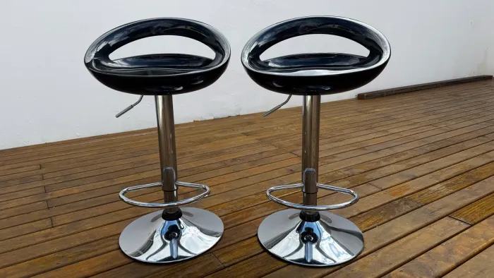 Vendo 2 banquetas tulipa giratórias 