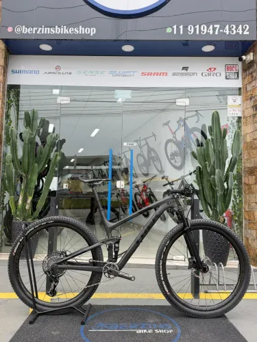 TREK TOP FUEL 9.8 CARBONO - L 19,5 - SRAM GX 12V - SUSPENSÃO ROCK SHOX SID - SHOCK FOX