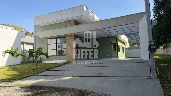 Casa com 3 quartos para alugar, 100 m² por R$ 4.088/mês - São José de Imbassai - Maricá/RJ
