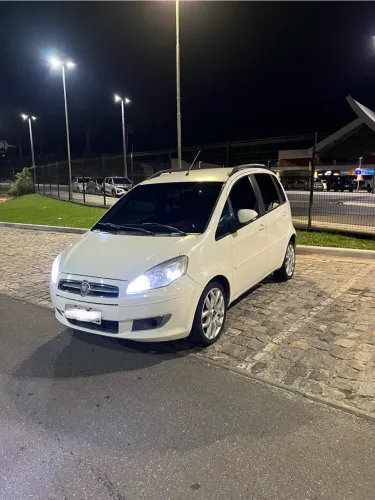 Fiat Idea Attractive 1.4 Fire Flex 8V 5P 2014