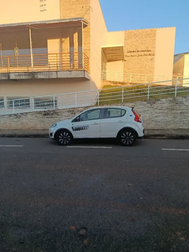 Fiat Palio Sporting 1.6 Flex 16V 5P 2016