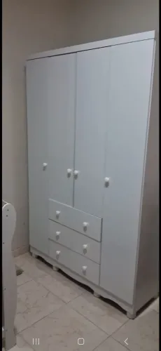 Vende se cômoda berço e guarda roupa infantil