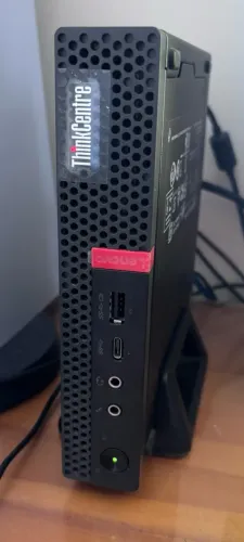 CPU compacto Lenovo ThinkCentre Intel Core i3-9100T 4GB de RAM SSD 256Gb