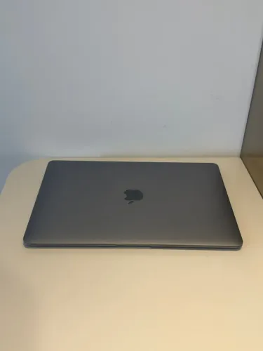 MacBook Air M1 | Bateria 98%