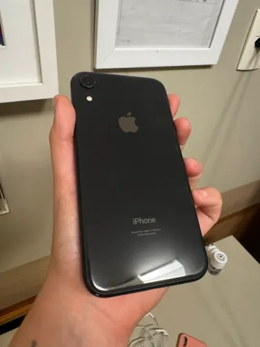 IPHONE XR 126 gigas