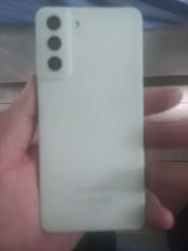 Telefone para trocar tela. 