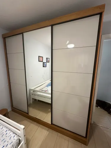 Guarda-Roupa Blumenau Plus 3 Portas com Espelho 100% MDF