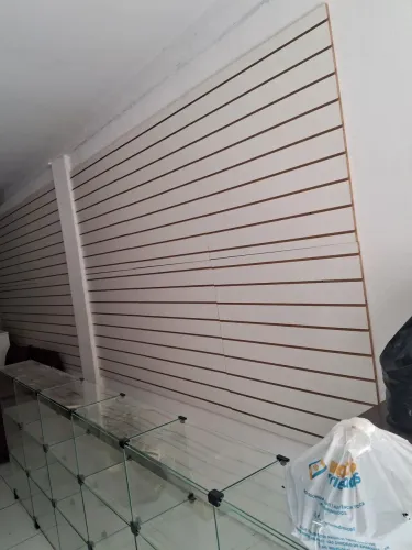 Painéis canaletado expositor para lojas 