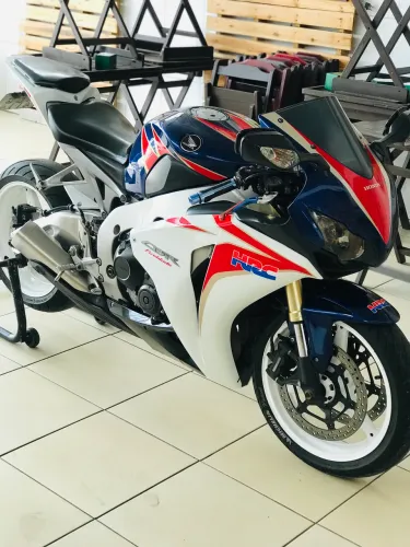 Moto para retirada de peça