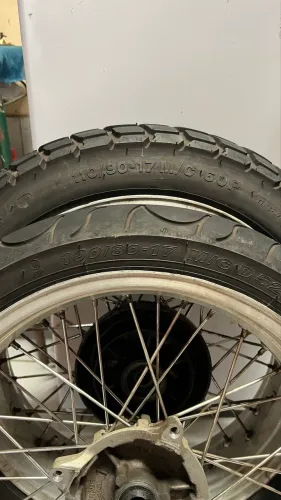 Par Pneu 100/80-17 + 110/90-17
