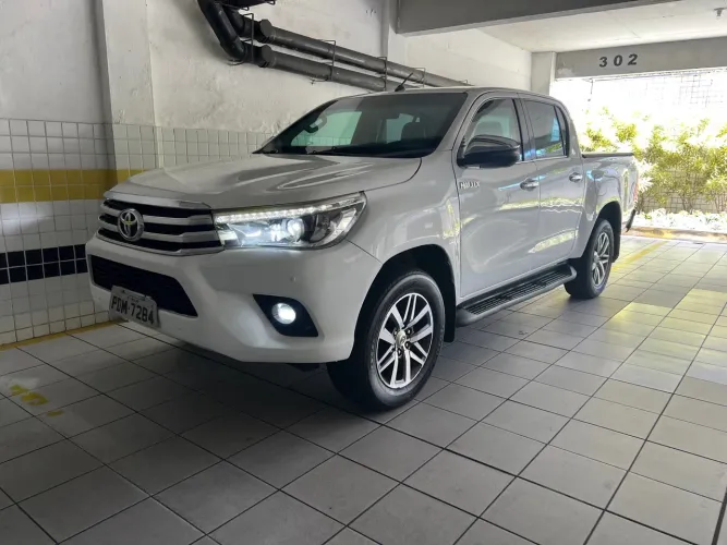 Toyota Hilux CD SRX 4X4 2.8 TDI 16V Diesel Aut. 2018