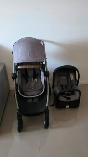 Carrinho de Bebê e Bebê Conforto Com Base - Modelo Anna Maxi Cosi