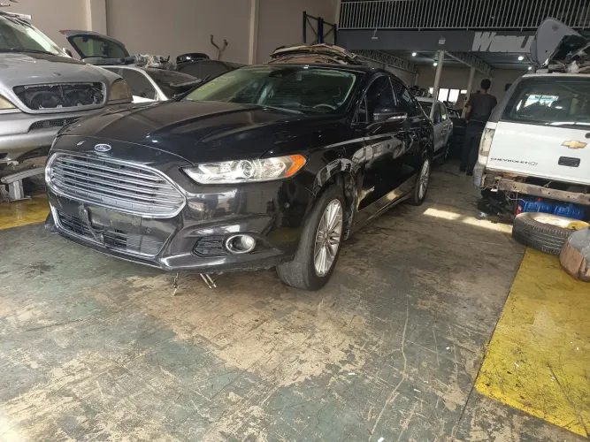 Ford fusion híbrid sucata vendido em peças