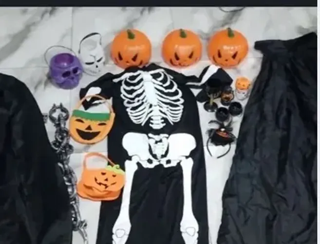Halloween decorações e fantasia caveira