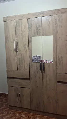 Guarda Roupa Amadeirado Com Espelhos