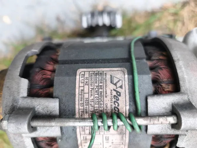 Motor de garagem