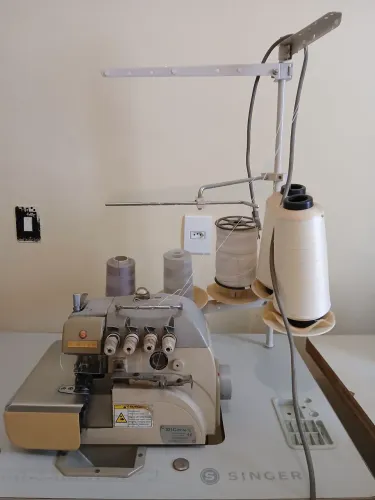 Máquina de costura Singer, interloque