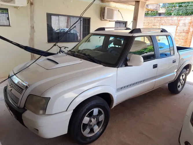 Chevrolet S10 P-up Executive 2.4 MPFI F.power CD 2010