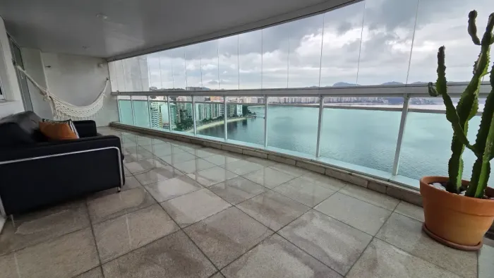 Ingá frente ao Museu vista encantadora Varandão  Ingá - Niterói - RJ