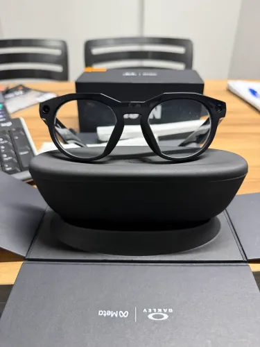 Oakley Meta