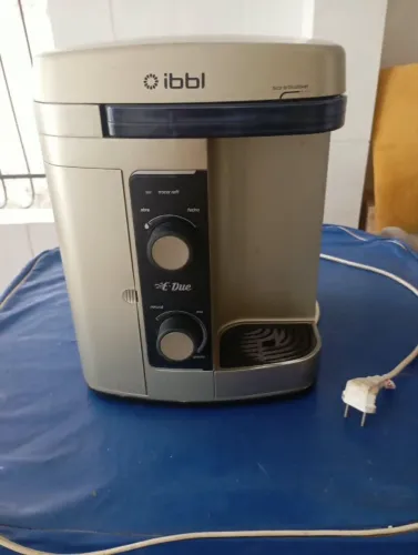 Vendo gela água